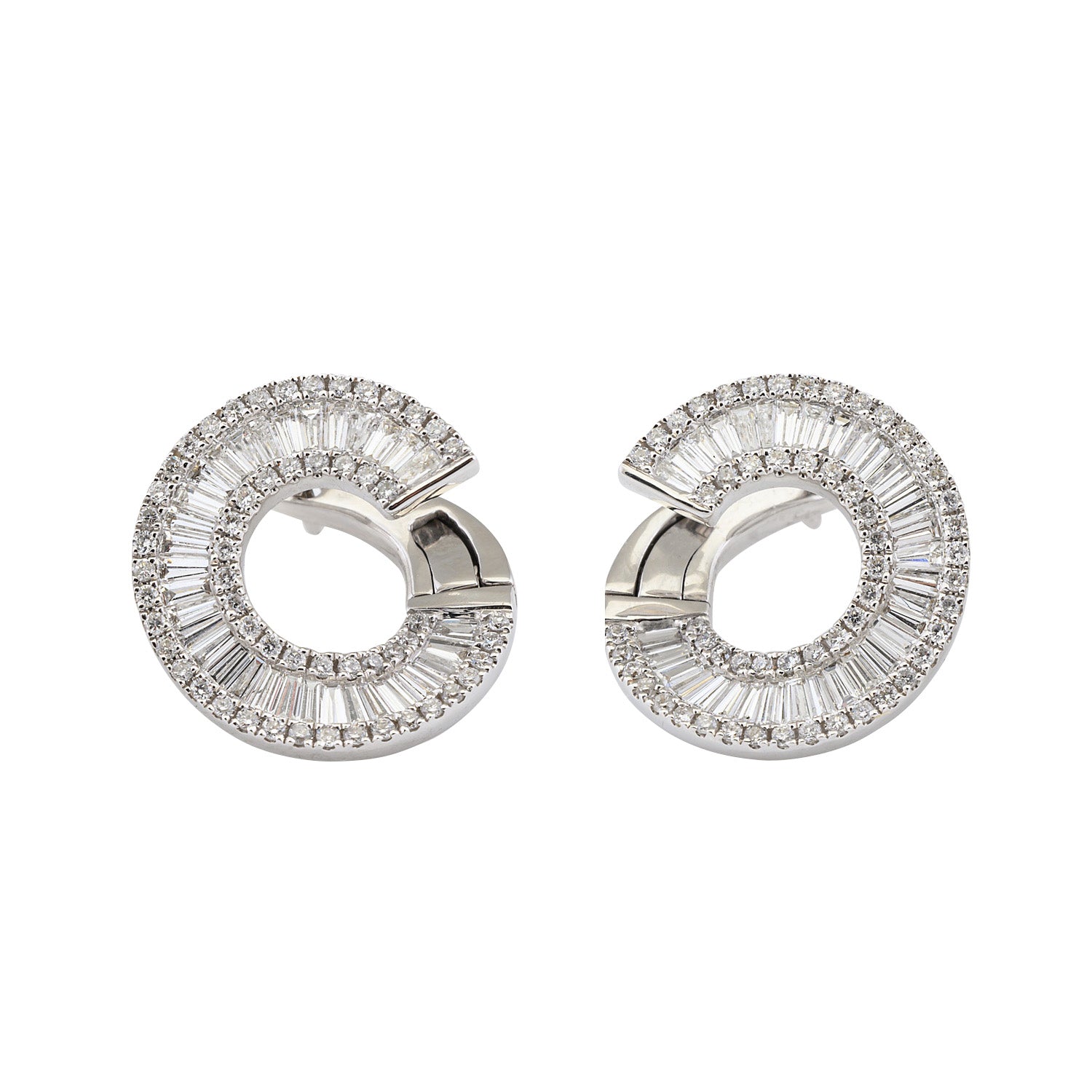 Twisted Bagguette Diamond Earrings