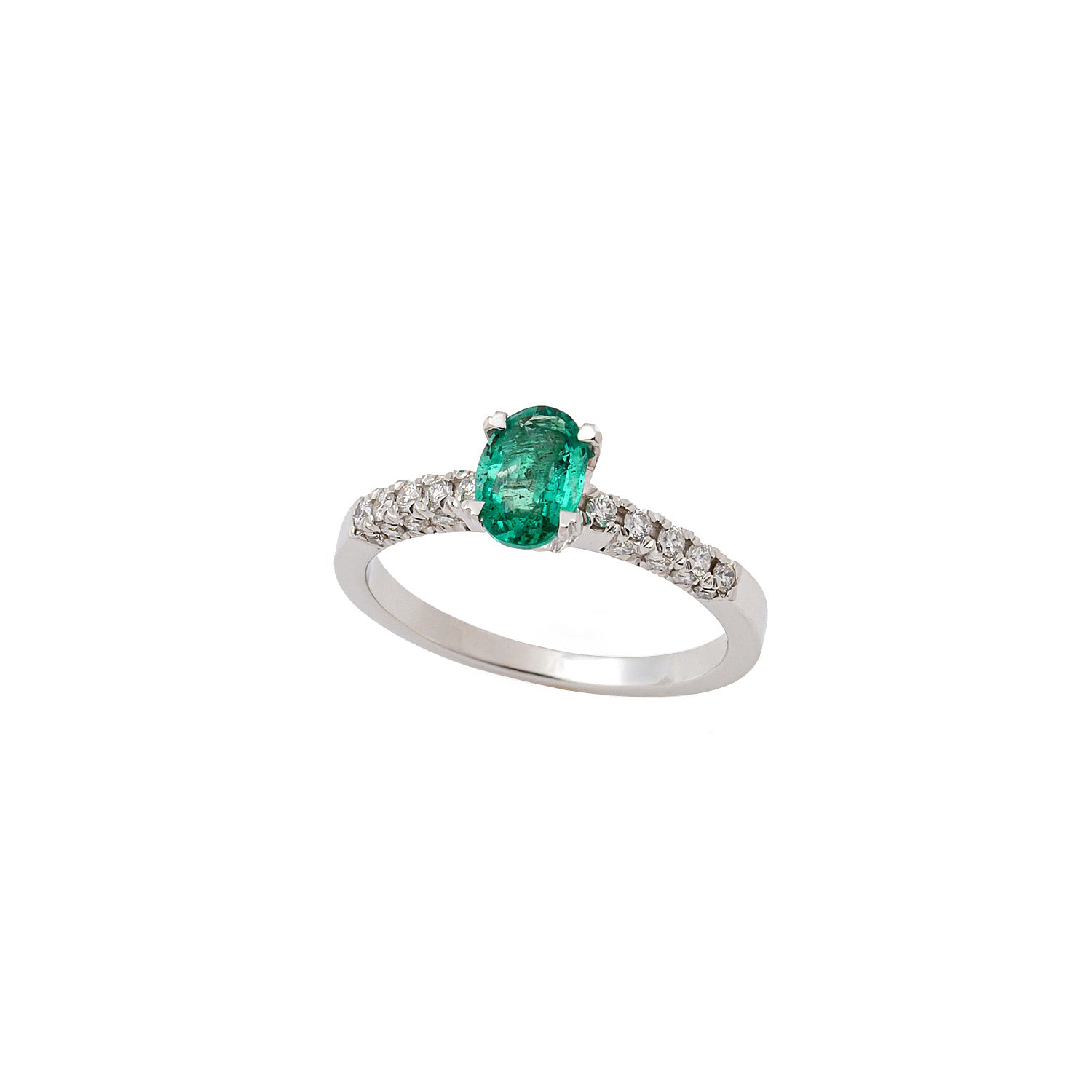 Oval Emerald diamond ring