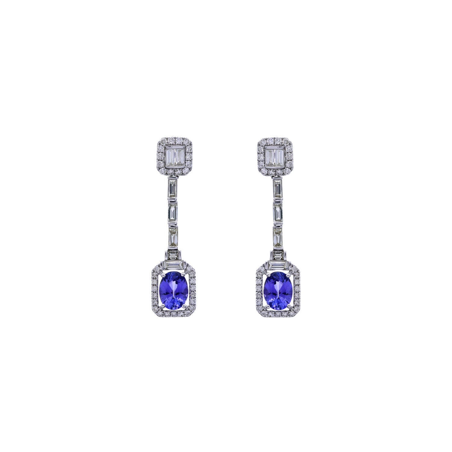 Tanzanite Earring. Earrings. 18K gold earring. Perfect Gift. Earring gift. Fine jewelry. Anatol. Kifissia. Golden Hall. Σκουλαρίκι χρυσό. Σκουλαρίκι με τανζανίτη. Σκουλαρίκι τρυπητό. Σκουλαρίκι με διαμάντια. Athens. Κηφισιά. Σκουλαρίκι με μπριγιάν.