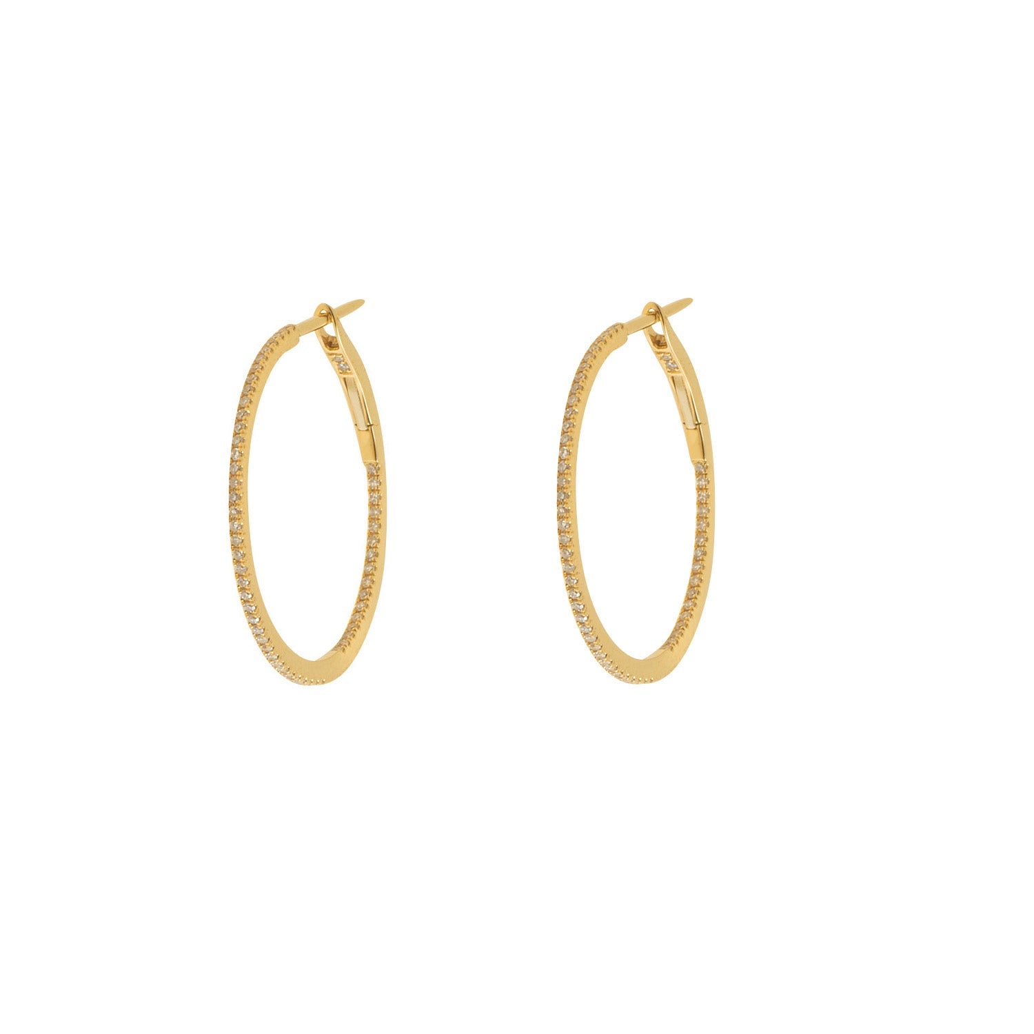 Diamond Hoop earrings. Hoop earrings. Gold hoop earrings. Gold and Diamond hoop earrings. Easy to wear hoops. Diamond hoops. Diamond earrings for gift. Χρυσοί κρίκοι. Διαμαντένιοι κρίκοι. Κρίκος με διαμάντια. Σκουλαρίκια κρίκοι. Σκουλαρίκι για δώρο. Fine jewelry. Anatol. Kifissia. Golden Hall. Athens.