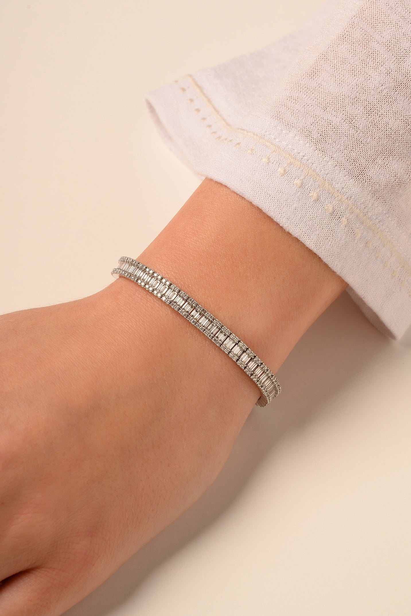 Baguette-cut Diamond bracelet