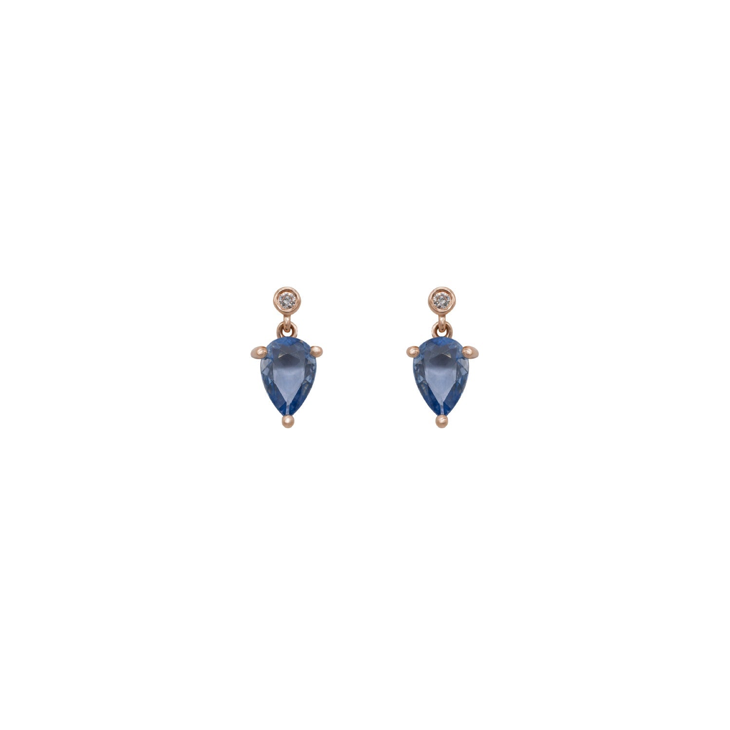Sapphire Earring. Earrings. 18K gold earring. White Gold, yellow gold, rose gold. Perfect Gift. Earring gift. Fine jewelry. Anatol. Kifissia. Golden Hall. Σκουλαρίκι χρυσό. Σκουλαρίκι  με ζαφείρια. Σκουλαρίκι τρυπητό. Σκουλαρίκι με ζαφείρι. Σκουλαρίκι με διαμάντια. Athens. Κηφισιά. Σκουλαρίκι με μπριγιάν. 