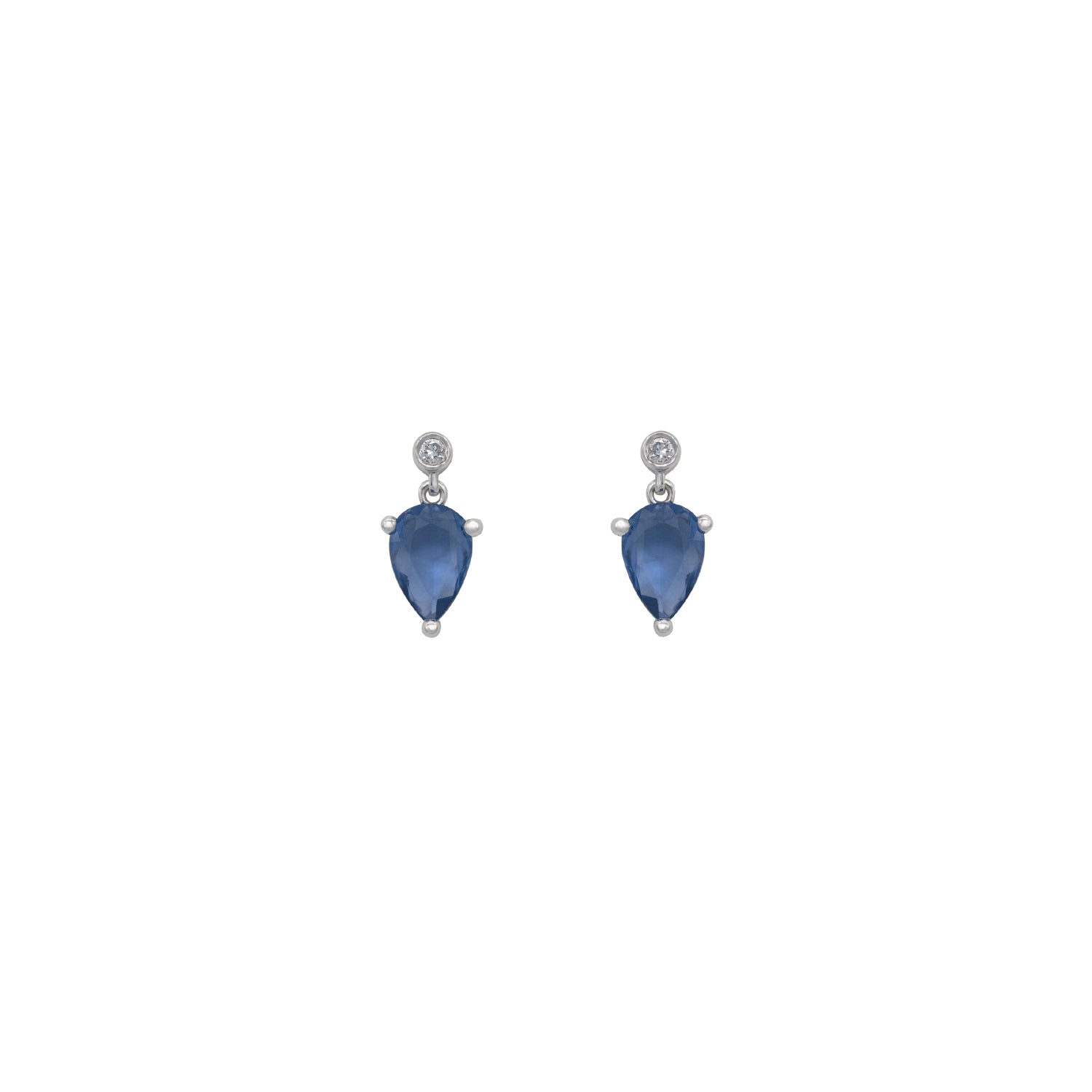 Sapphire Earring. Earrings. 18K gold earring. White Gold, yellow gold, rose gold. Perfect Gift. Earring gift. Fine jewelry. Anatol. Kifissia. Golden Hall. Σκουλαρίκι χρυσό. Σκουλαρίκι  με ζαφείρια. Σκουλαρίκι τρυπητό. Σκουλαρίκι με ζαφείρι. Σκουλαρίκι με διαμάντια. Athens. Κηφισιά. Σκουλαρίκι με μπριγιάν. 