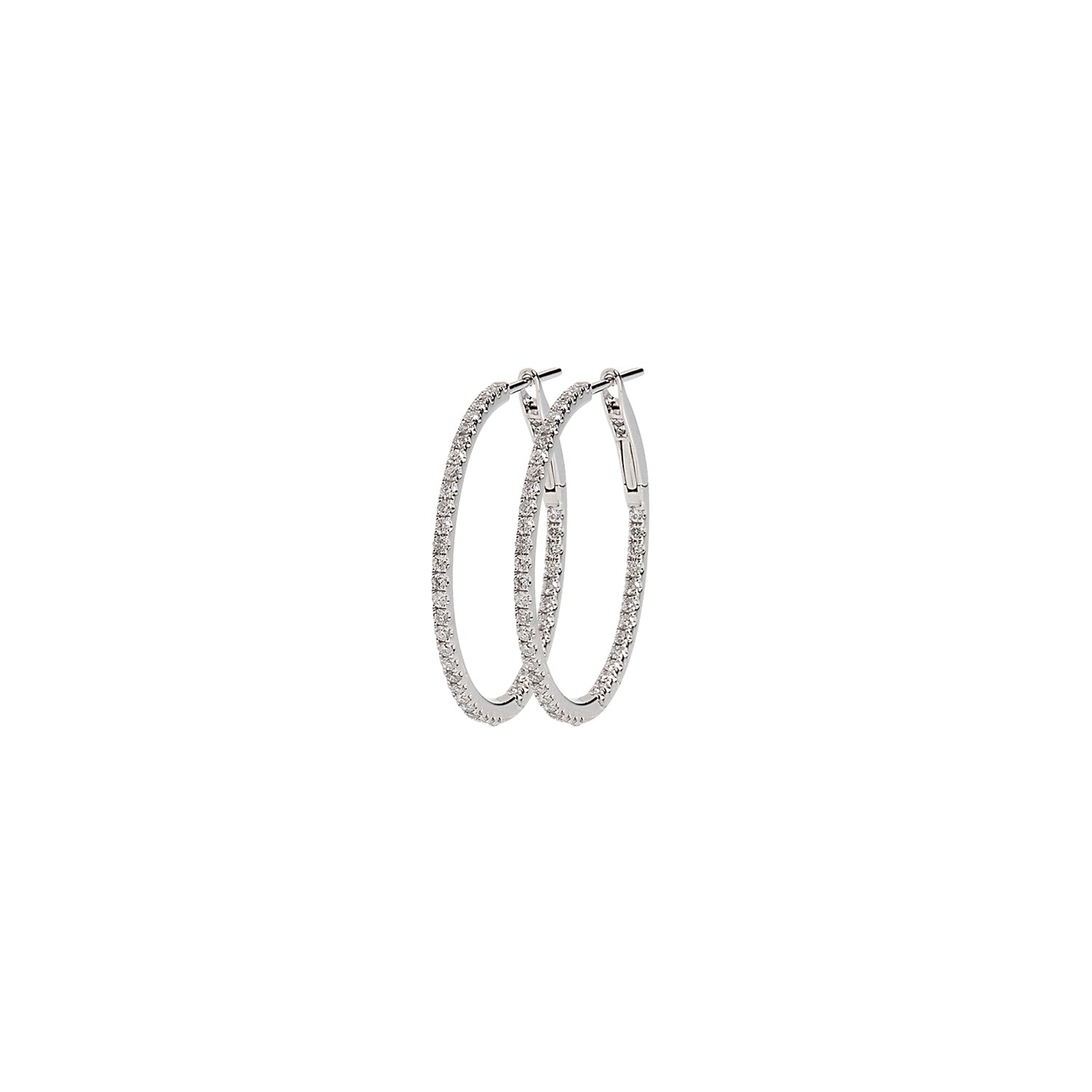 Diamond Hoop earrings. Hoop earrings. Gold hoop earrings. Gold and Diamond hoop earrings. Easy to wear hoops. Diamond hoops. Diamond earrings for gift. Χρυσοί κρίκοι. Διαμαντένιοι κρίκοι. Κρίκος με διαμάντια. Σκουλαρίκια κρίκοι. Σκουλαρίκι για δώρο. Fine jewelry. Anatol. Kifissia. Golden Hall. Athens.
