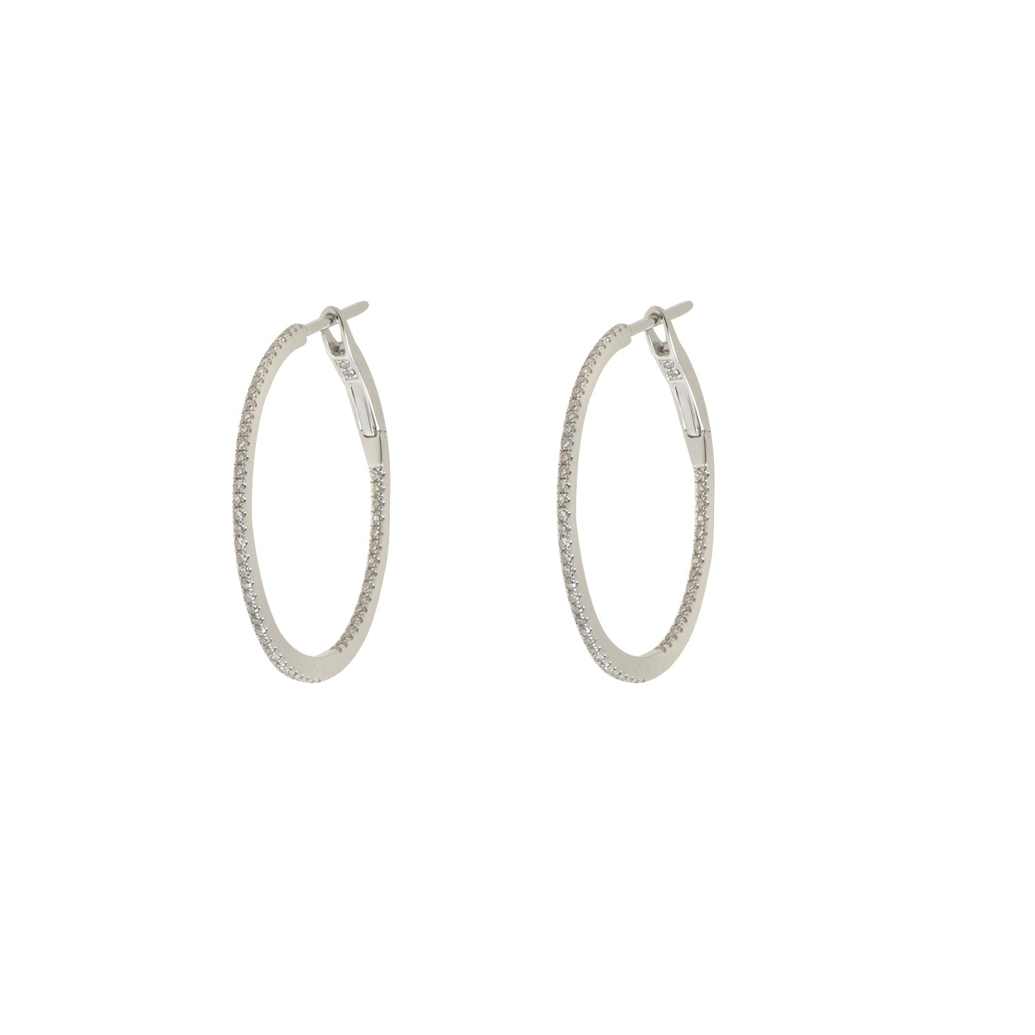 Diamond Hoop earrings. Hoop earrings. Gold hoop earrings. Gold and Diamond hoop earrings. Easy to wear hoops. Diamond hoops. Diamond earrings for gift. Χρυσοί κρίκοι. Διαμαντένιοι κρίκοι. Κρίκος με διαμάντια. Σκουλαρίκια κρίκοι. Σκουλαρίκι για δώρο. Fine jewelry. Anatol. Kifissia. Golden Hall. Athens.