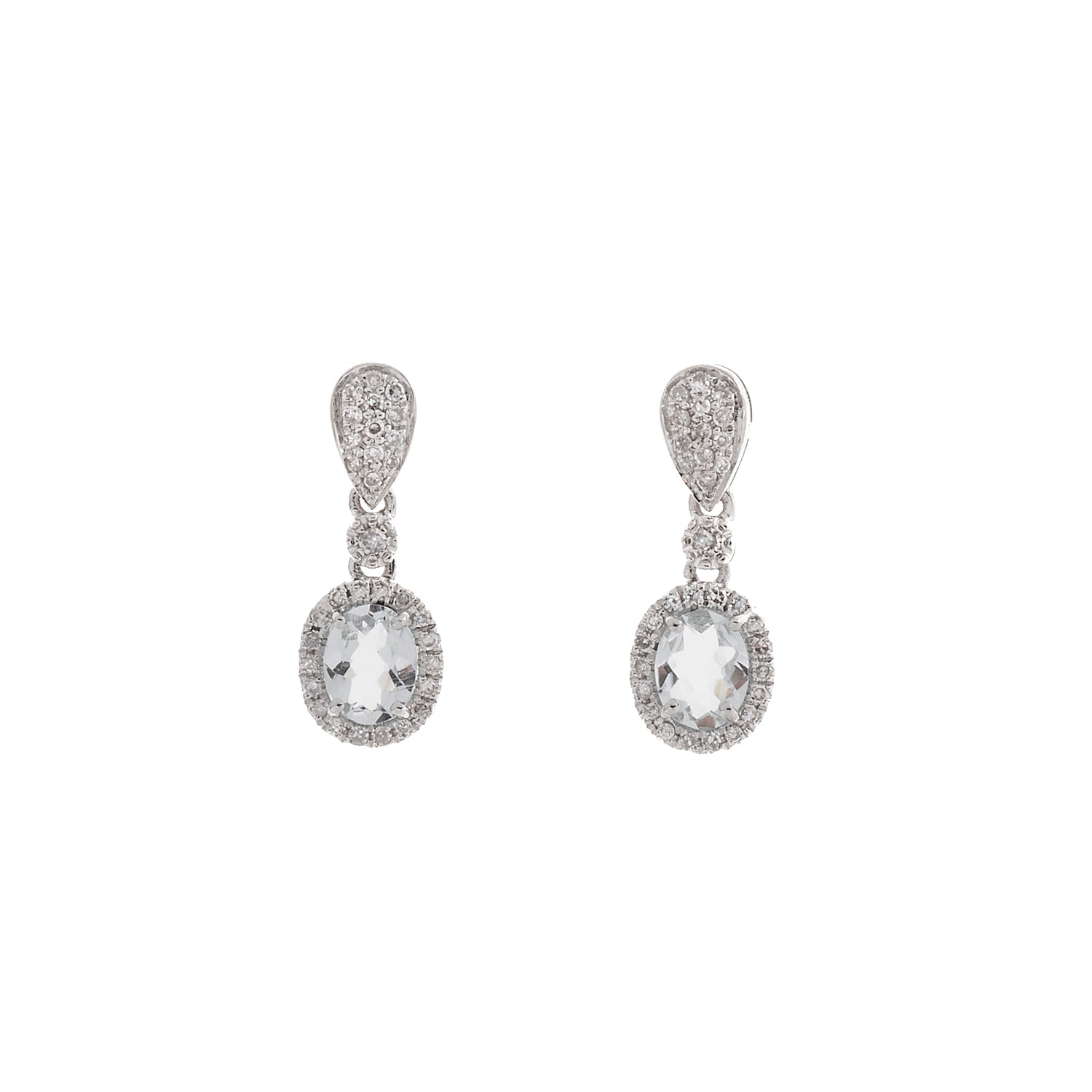 Diamond Earrings. Earring for Gift. Stud Earring. Anatol. Gift. Everyday earring. Easy to wear earring. Sparkly earring. Anatol Jewelry. Fine Jewelry. Golden Hall. Kifissia. Χρυσό σκουλαρίκι. Σκουλαρίκι καρφωτό. Σκουλαρίκι με διαμάντια. Χρυσά κοσμήματα. Κοσμήματα Κηφισιά. Σκουλαρίκι με μπριγιάν.