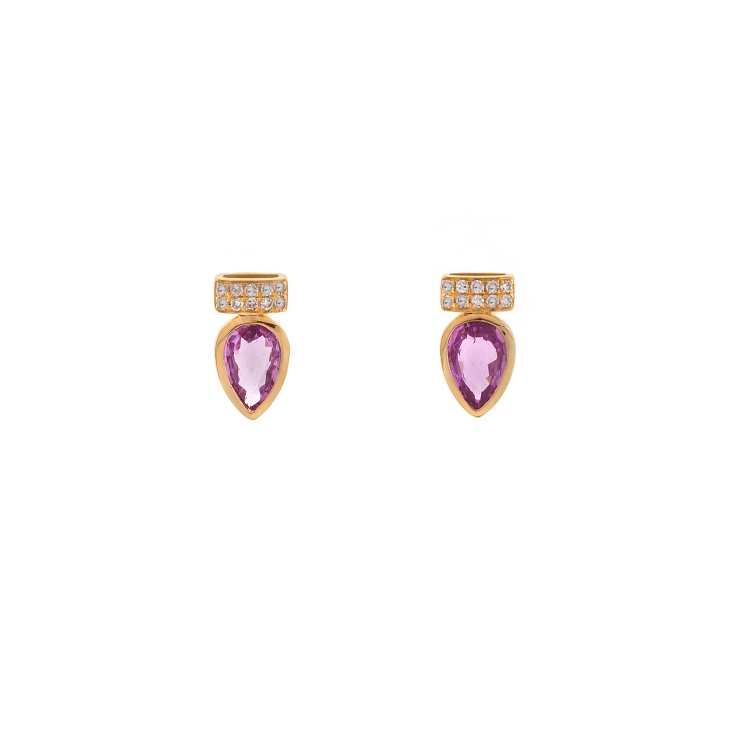 Sapphire Earring. Earrings. 18K gold earring. White Gold, yellow gold, rose gold. Perfect Gift. Earring gift. Fine jewelry. Anatol. Kifissia. Golden Hall. Σκουλαρίκι χρυσό. Σκουλαρίκι  με ζαφείρια. Σκουλαρίκι τρυπητό. Σκουλαρίκι με ζαφείρι. Σκουλαρίκι με διαμάντια. Athens. Κηφισιά. Σκουλαρίκι με μπριγιάν. 