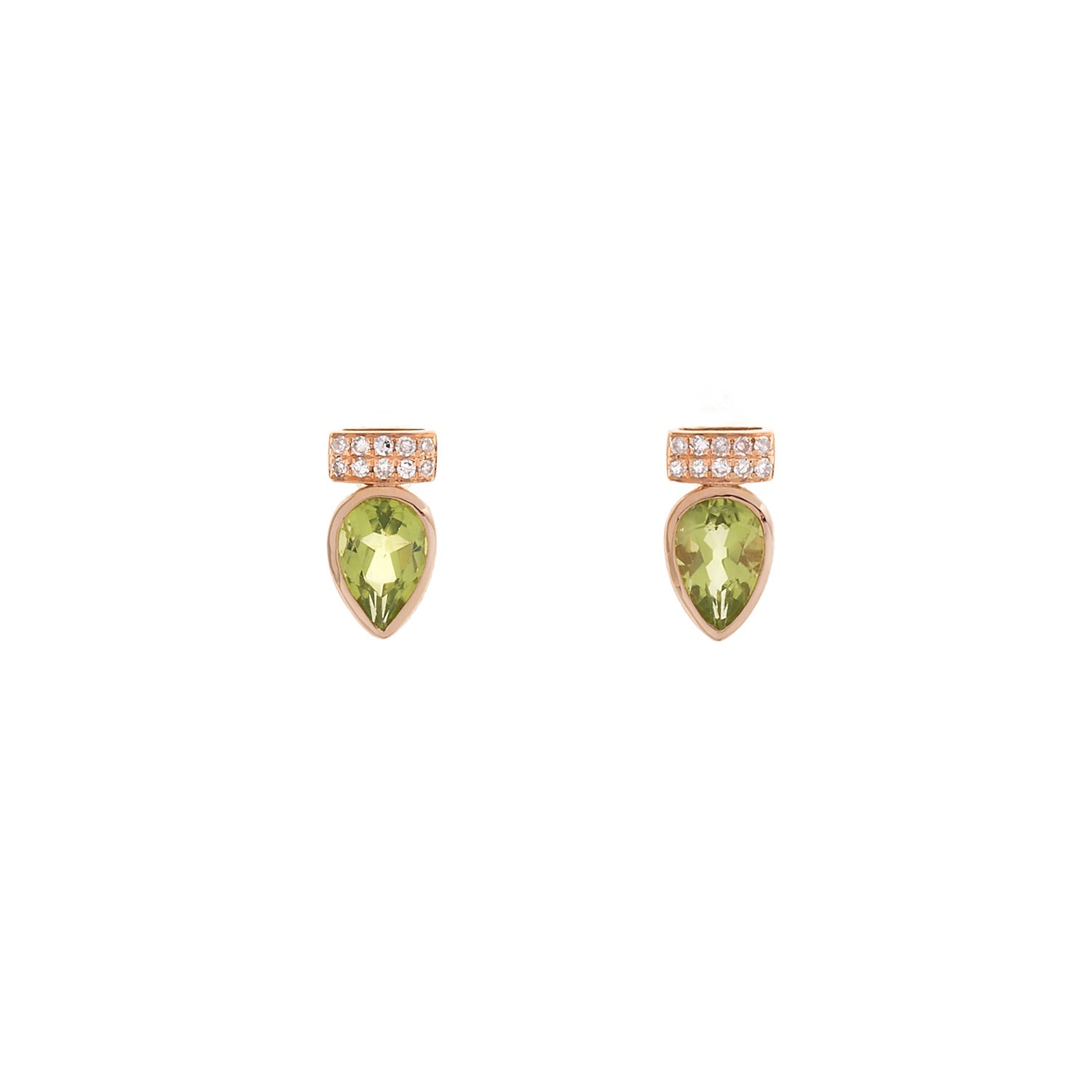 Diamond Earrings. Earring for Gift. Stud Earring. Anatol. Gift. Everyday earring. Easy to wear earring. Sparkly earring. Anatol Jewelry. Fine Jewelry. Golden Hall. Kifissia. Χρυσό σκουλαρίκι. Σκουλαρίκι καρφωτό. Σκουλαρίκι με διαμάντια. Χρυσά κοσμήματα. Κοσμήματα Κηφισιά. Σκουλαρίκι με μπριγιάν.