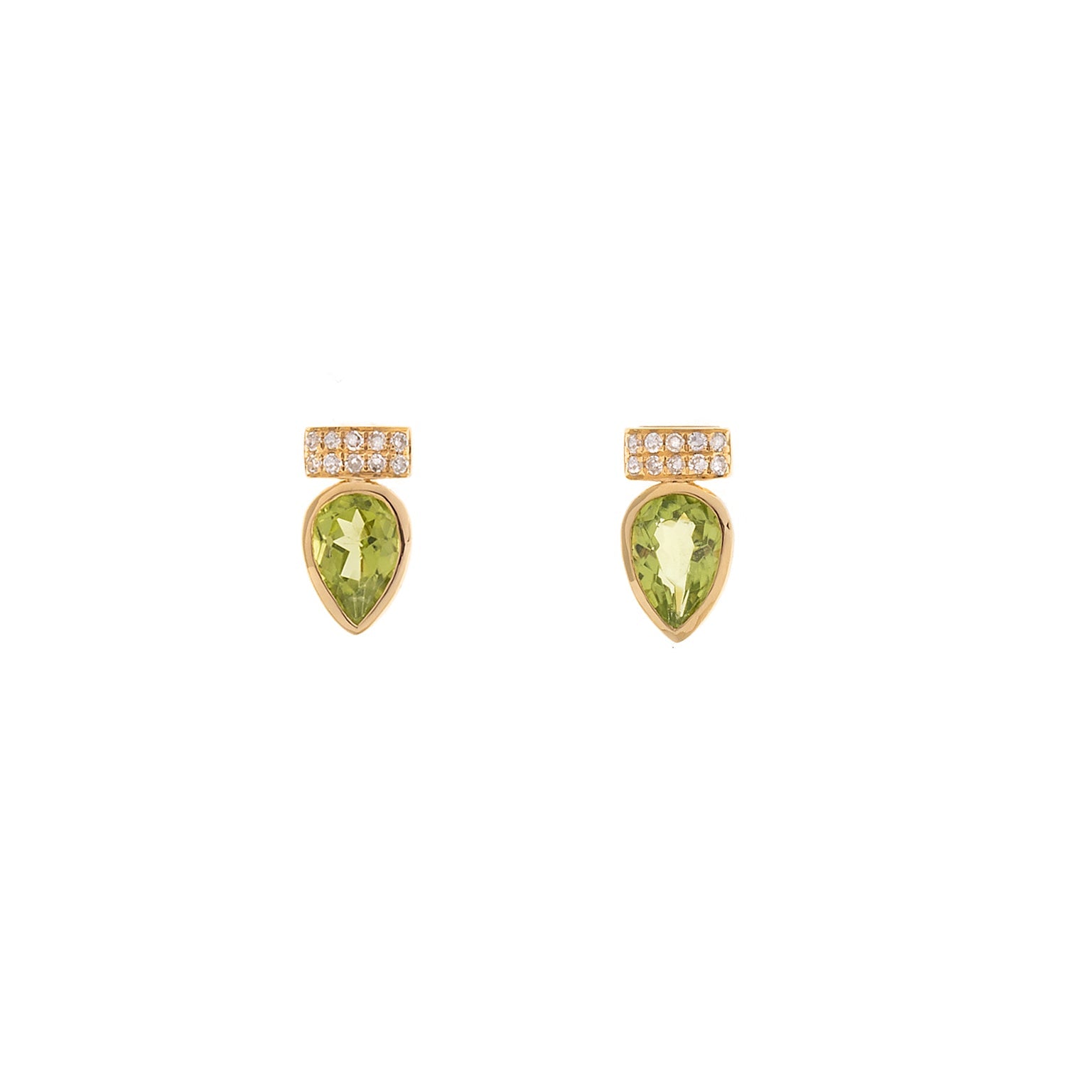 Diamond Earrings. Earring for Gift. Stud Earring. Anatol. Gift. Everyday earring. Easy to wear earring. Sparkly earring. Anatol Jewelry. Fine Jewelry. Golden Hall. Kifissia. Χρυσό σκουλαρίκι. Σκουλαρίκι καρφωτό. Σκουλαρίκι με διαμάντια. Χρυσά κοσμήματα. Κοσμήματα Κηφισιά. Σκουλαρίκι με μπριγιάν.