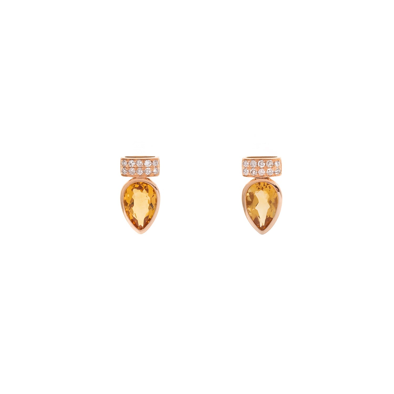 Diamond Earrings. Earring for Gift. Stud Earring. Anatol. Gift. Everyday earring. Easy to wear earring. Sparkly earring. Anatol Jewelry. Fine Jewelry. Golden Hall. Kifissia. Χρυσό σκουλαρίκι. Σκουλαρίκι καρφωτό. Σκουλαρίκι με διαμάντια. Χρυσά κοσμήματα. Κοσμήματα Κηφισιά. Σκουλαρίκι με μπριγιάν.