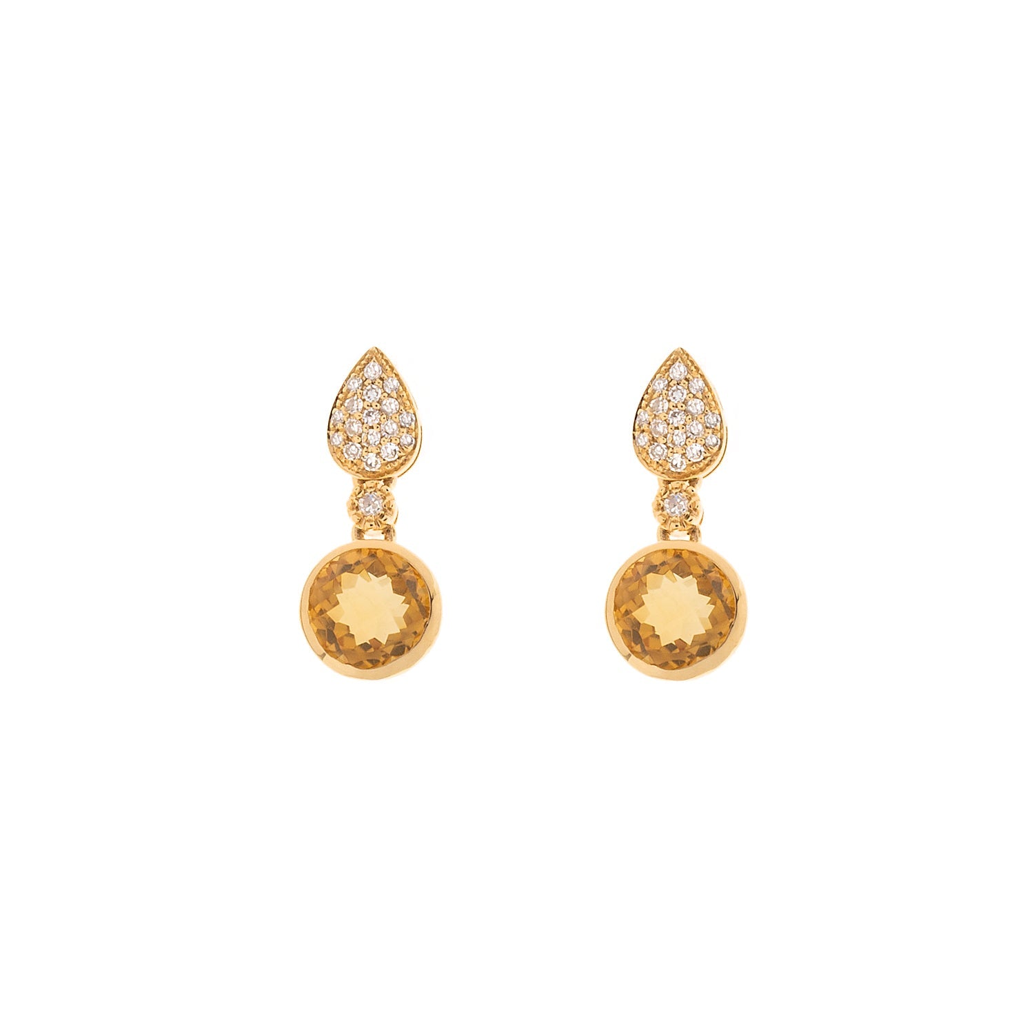 Diamond Earrings. Earring for Gift. Stud Earring. Anatol. Gift. Everyday earring. Easy to wear earring. Sparkly earring. Anatol Jewelry. Fine Jewelry. Golden Hall. Kifissia. Χρυσό σκουλαρίκι. Σκουλαρίκι καρφωτό. Σκουλαρίκι με διαμάντια. Χρυσά κοσμήματα. Κοσμήματα Κηφισιά. Σκουλαρίκι με μπριγιάν.