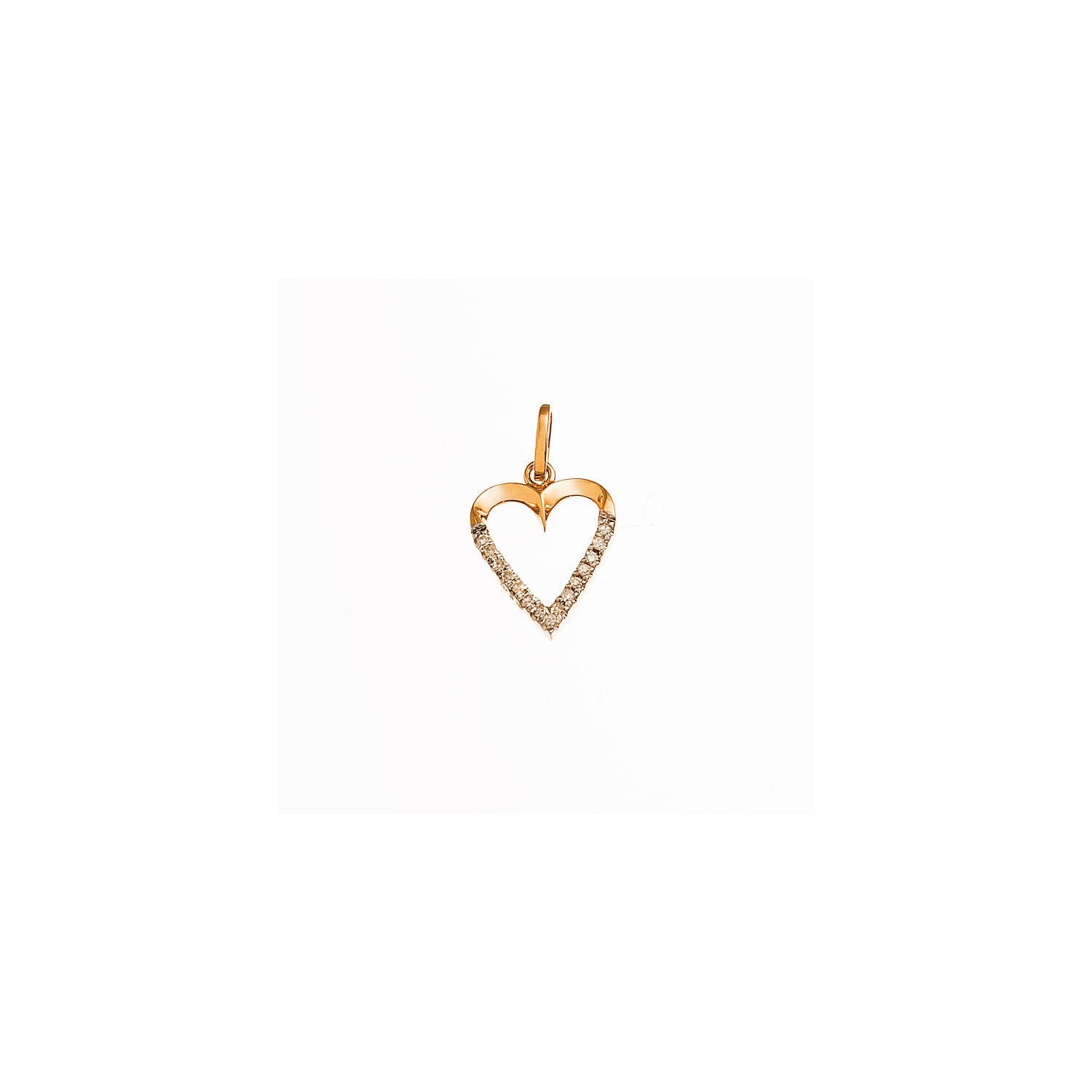Diamond Pendants. Heart Pendants. Pendant Gift. Charm Gift. Anatol Jewelry. Fine Jewelry. Golden Hall. Kifissia. Athens. Χρυσά κοσμήματα. Κοσμήματα με διαμάντια. Καρδιά κόσμημα. Μοτίφ καρδιά. Καρδιά για δώρο κόσμημα. Κοσμήματα Κηφισιά. Αθήνα. 